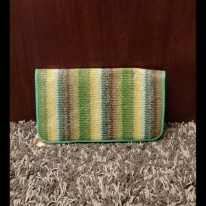 straw green clutch